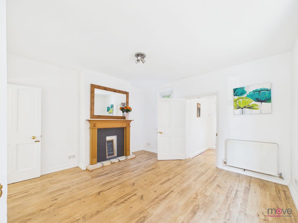 Property photo 2 of 25