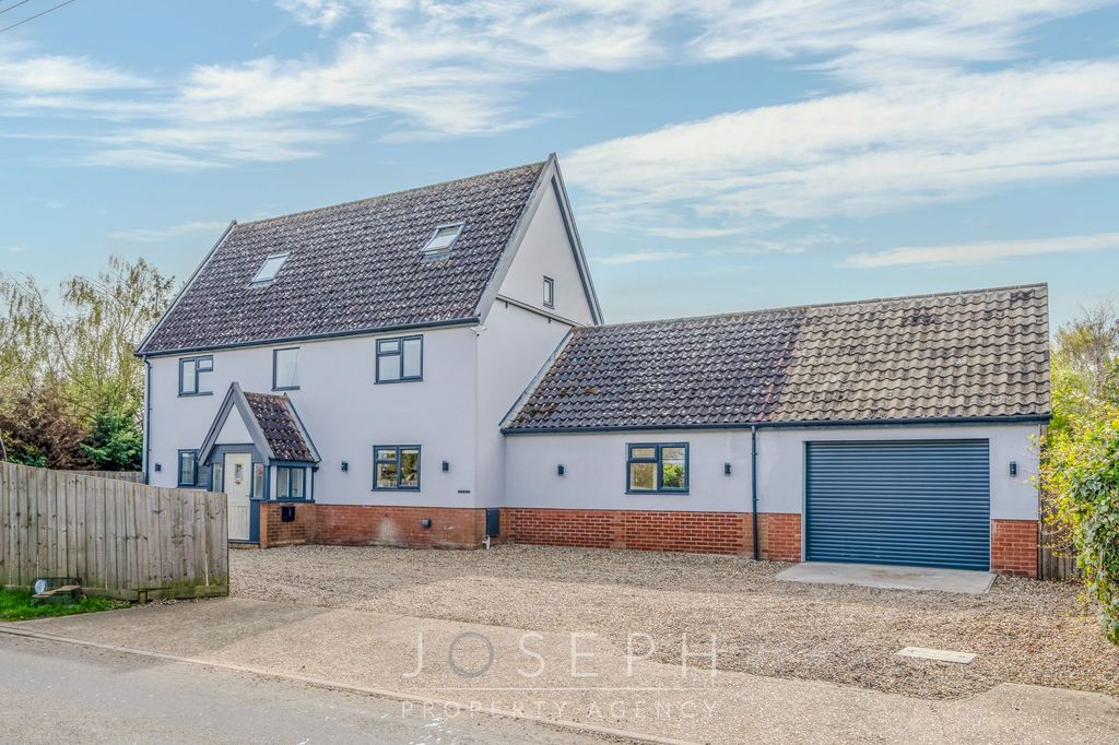 Property photo 1 of 44