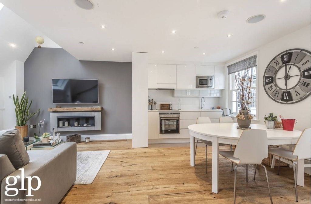 Property photo 1 of 17 2557240