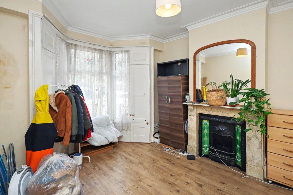 Property photo 2 of 23