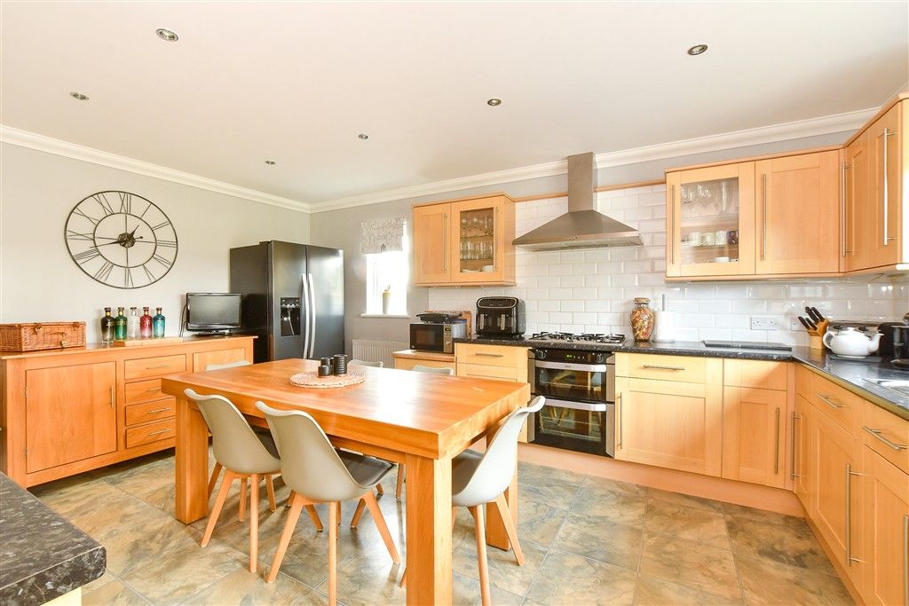 Property photo 1 of 18 Kitchen/ Dining Room