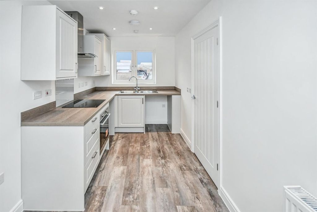 Property photo 2 of 15 Avuubt7Ty0Is5Atu5_Af6W.Jpg