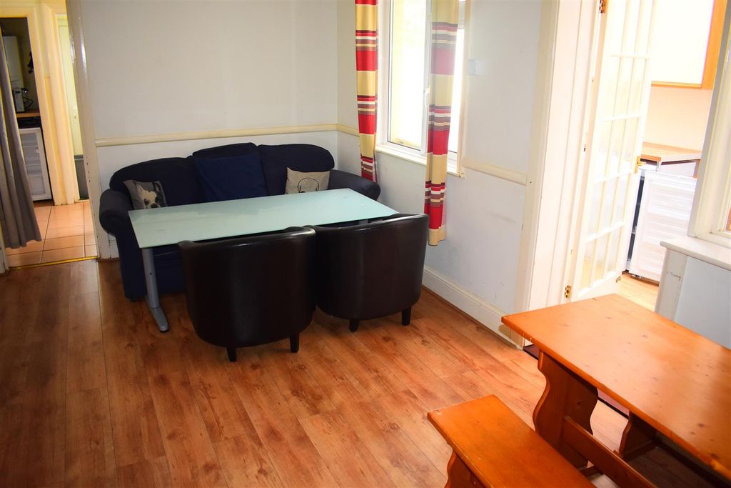 Property photo 1 of 30