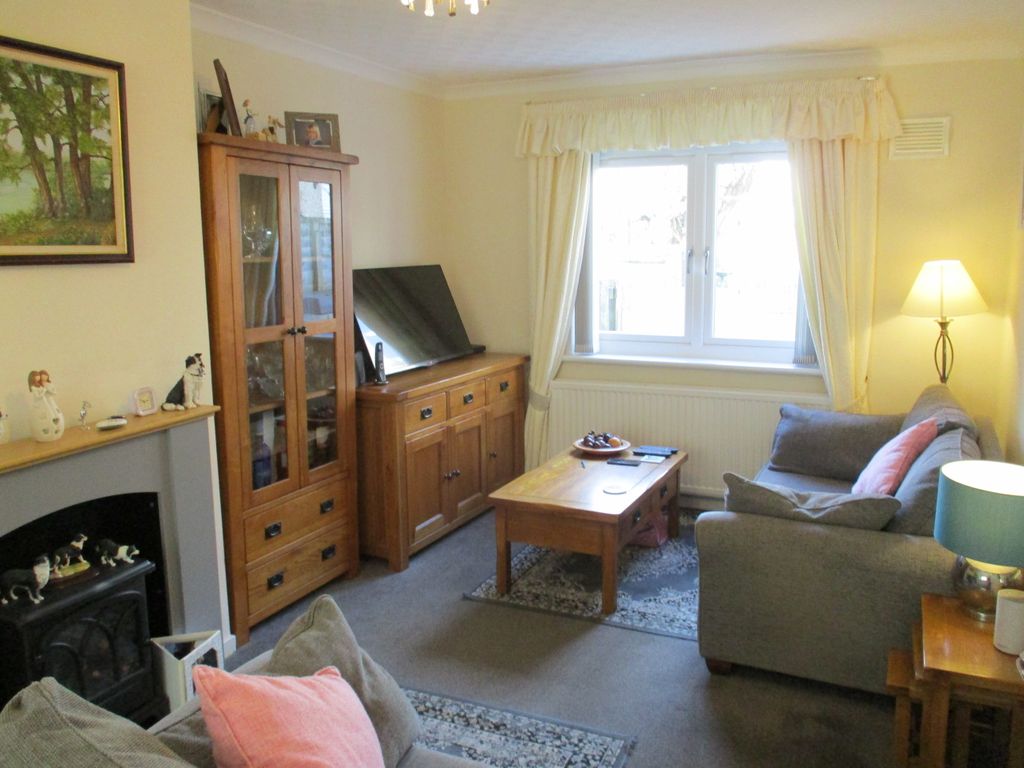 Property photo 2 of 20