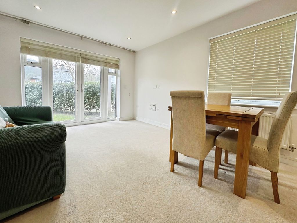 Property photo 3 of 10 Pbox-Img.Jpeg