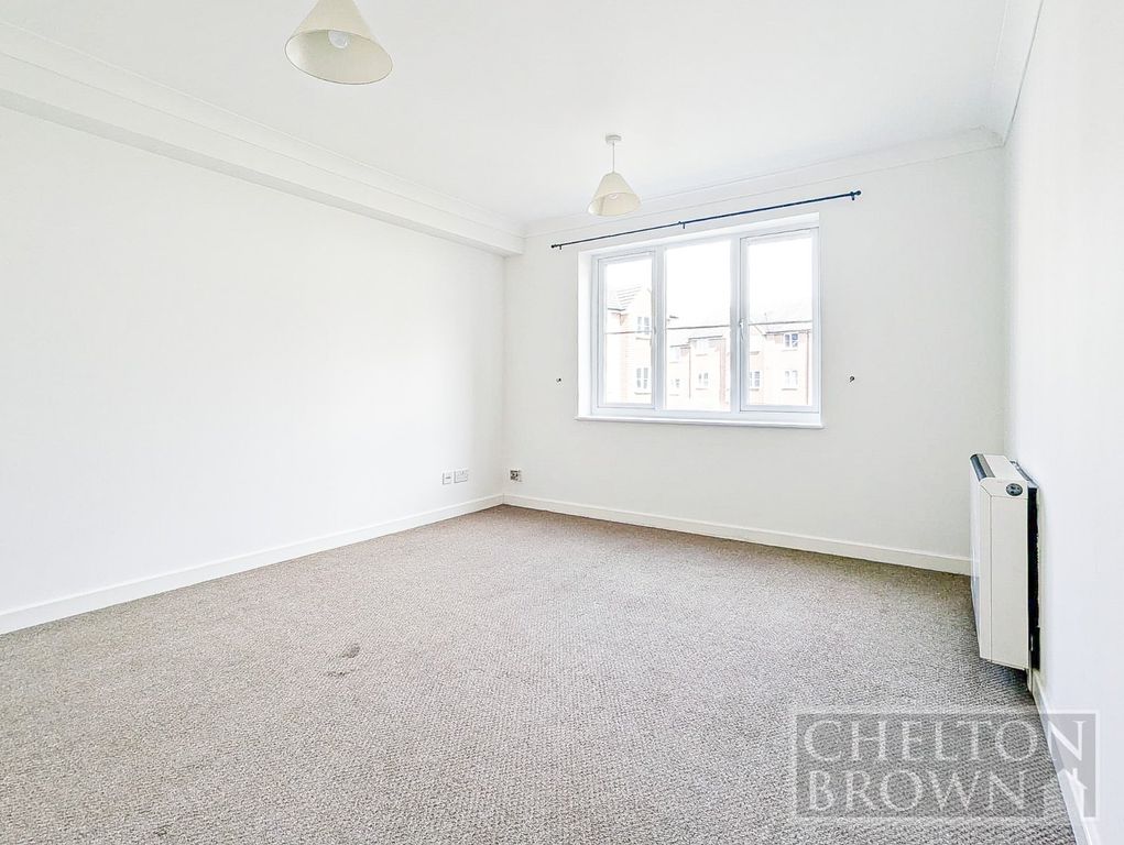 Property photo 3 of 16 Living Room