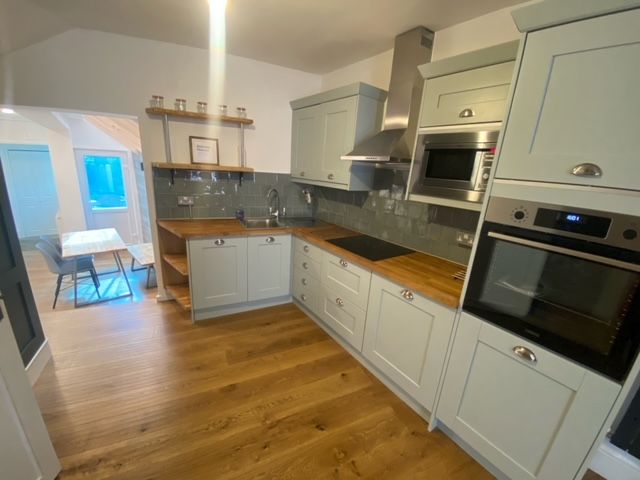 Property photo 3 of 8 Kitchen