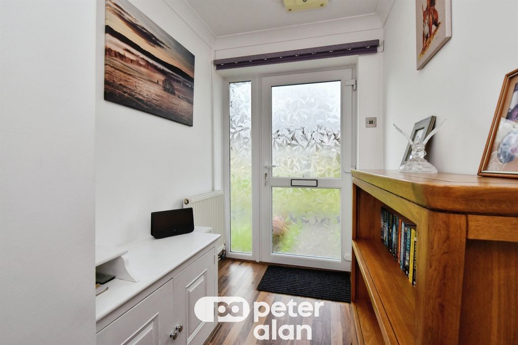 Property photo 3 of 25