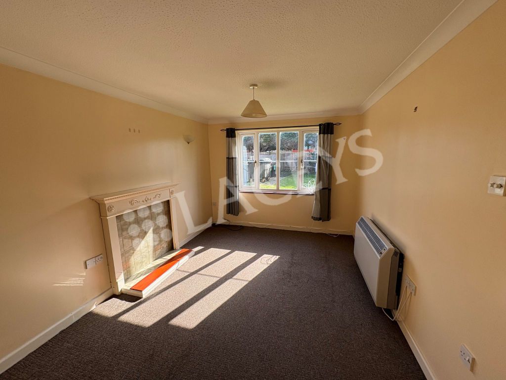 Property photo 2 of 7 Lounge