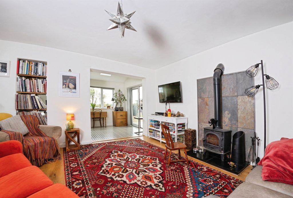 Property photo 3 of 19