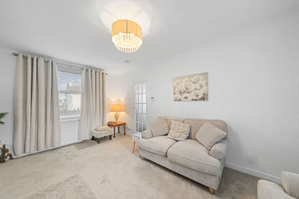 Property photo 3 of 31 Dsc00454