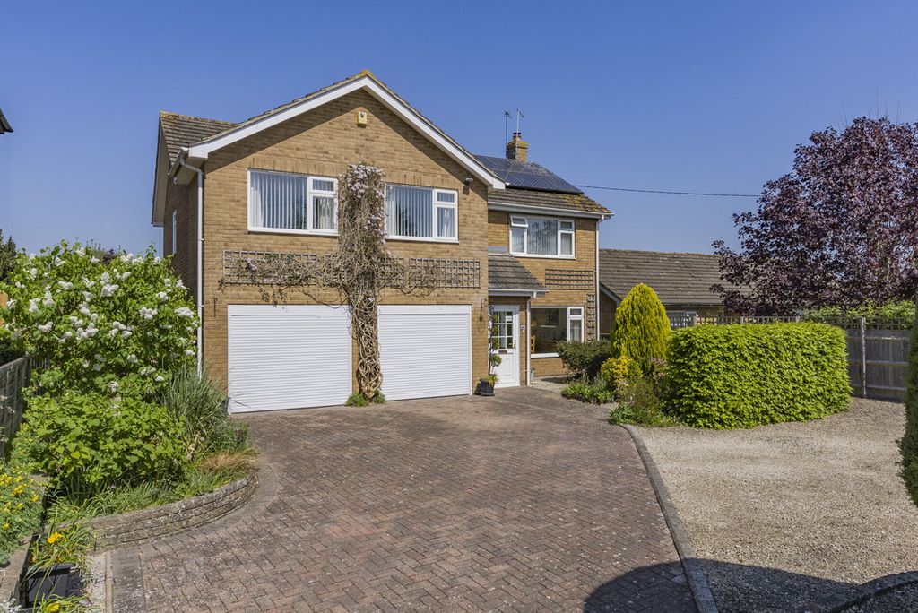 Property photo 1 of 35