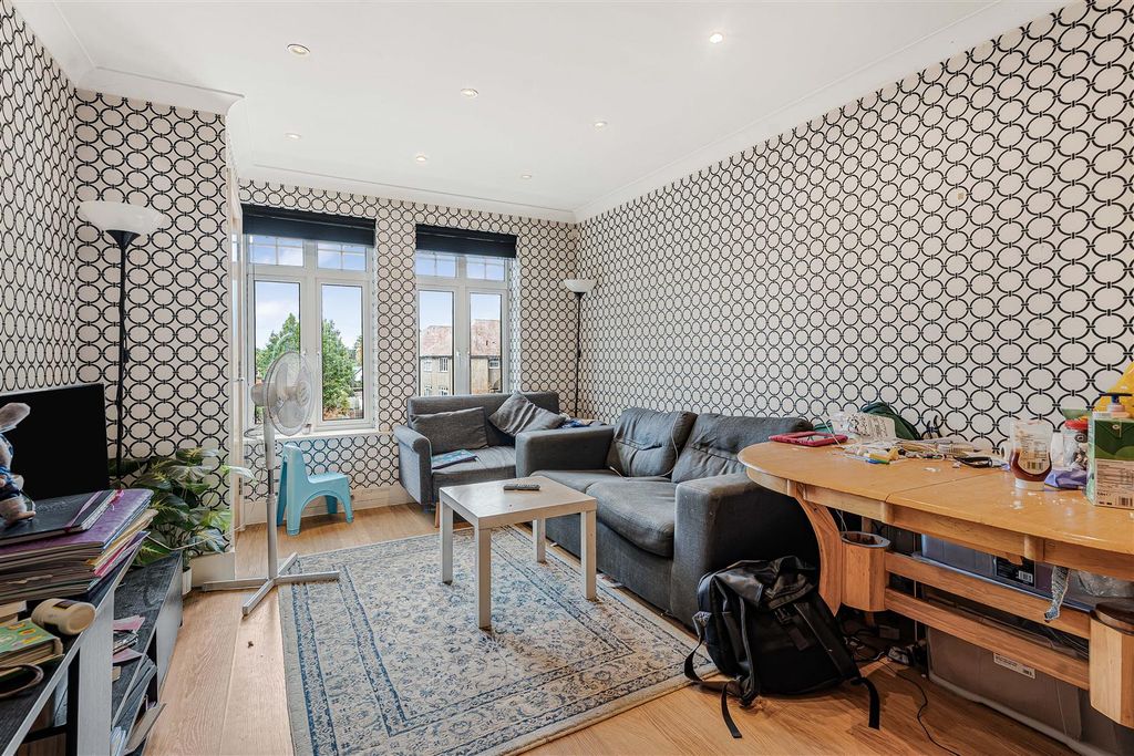 Property photo 1 of 12