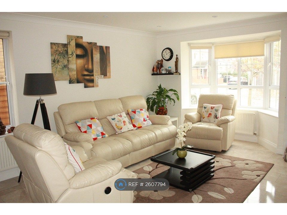 Property photo 2 of 18 Lounge Area 1