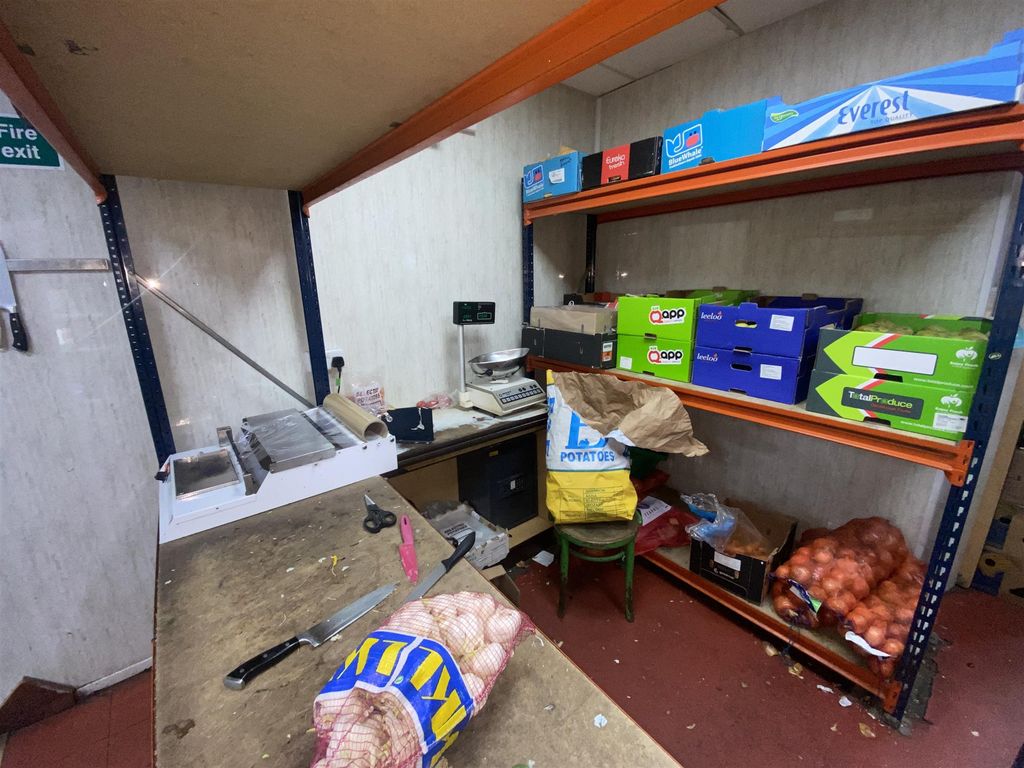 Property photo 3 of 10 Photo 2