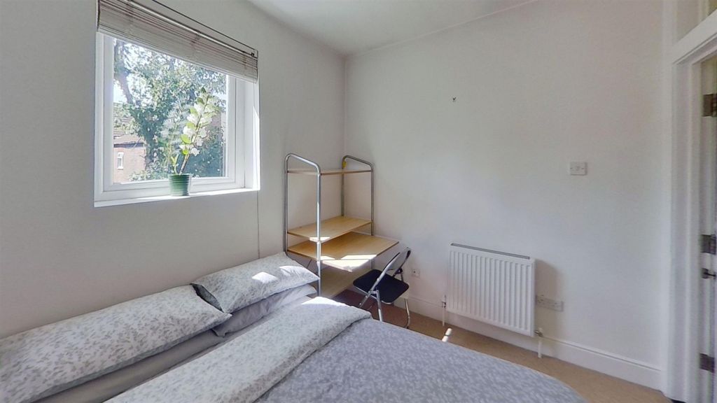 Property photo 3 of 6 Hudson Road (54) Photo 1