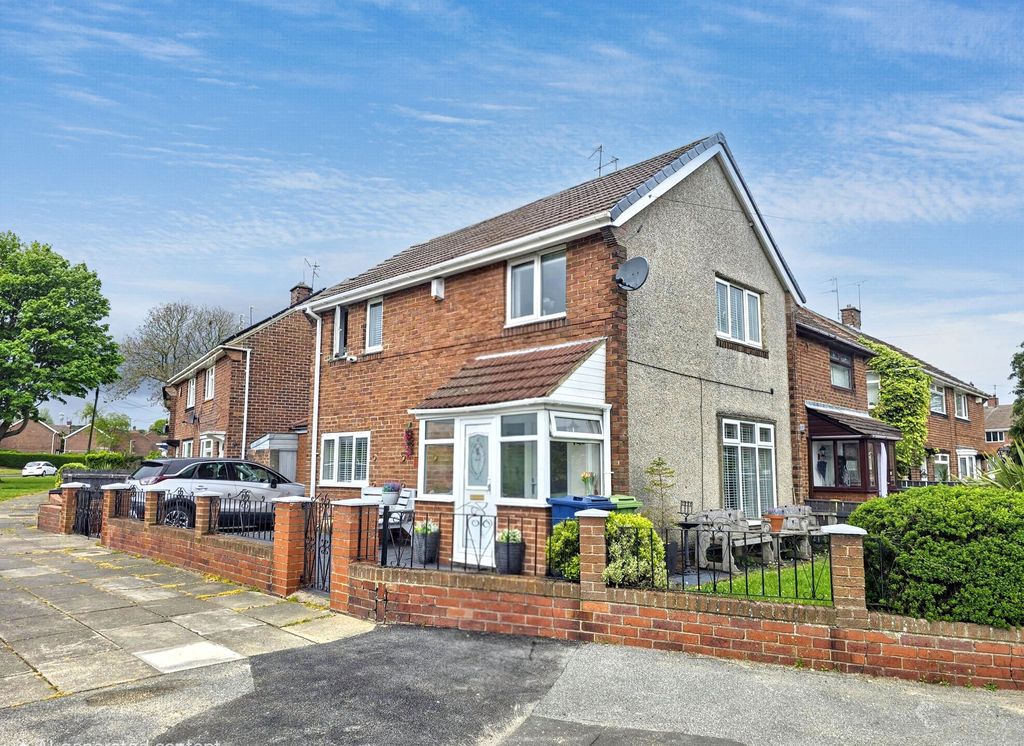 Property photo 1 of 31