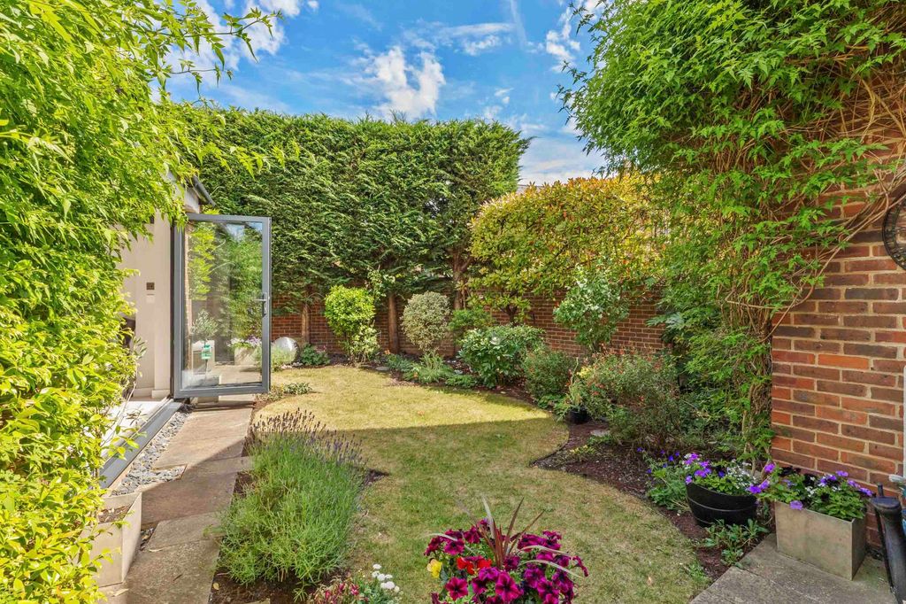 Property photo 3 of 20