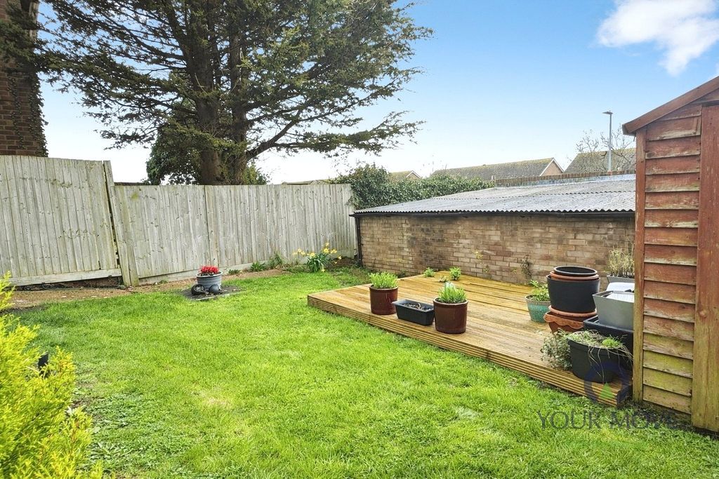 Property photo 3 of 14 Garden