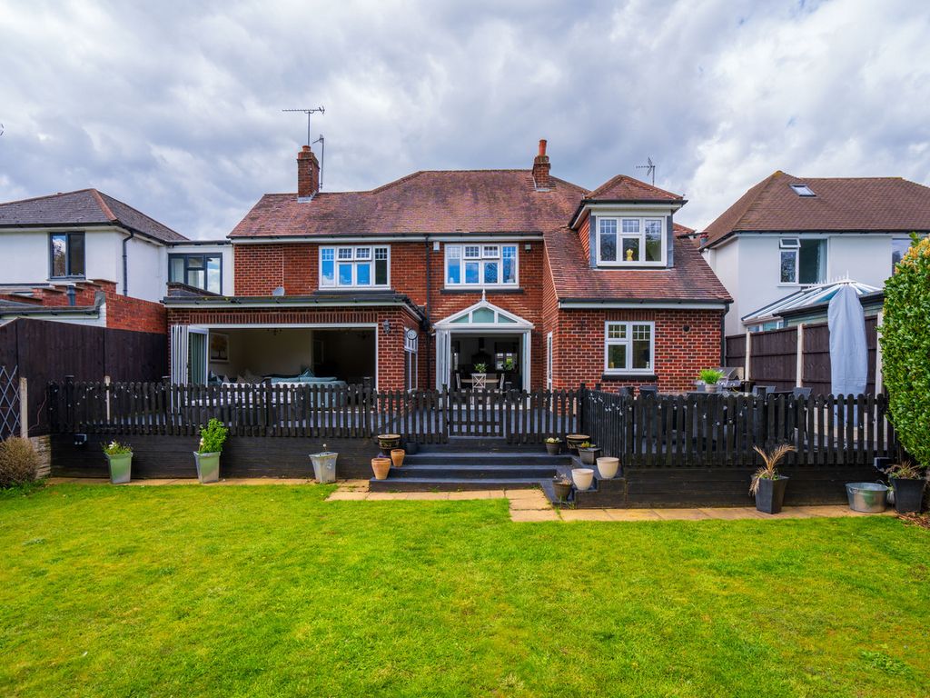 Property photo 1 of 28