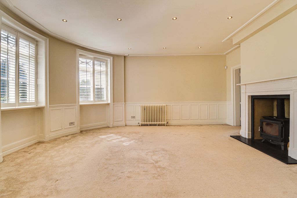 Additional image 5 of 3 bed flat for saleLeyton Green, Harpenden, Hertfordshire AL5