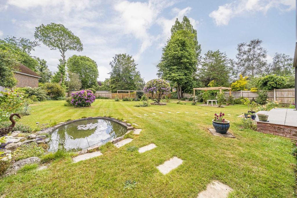 Property photo 2 of 11