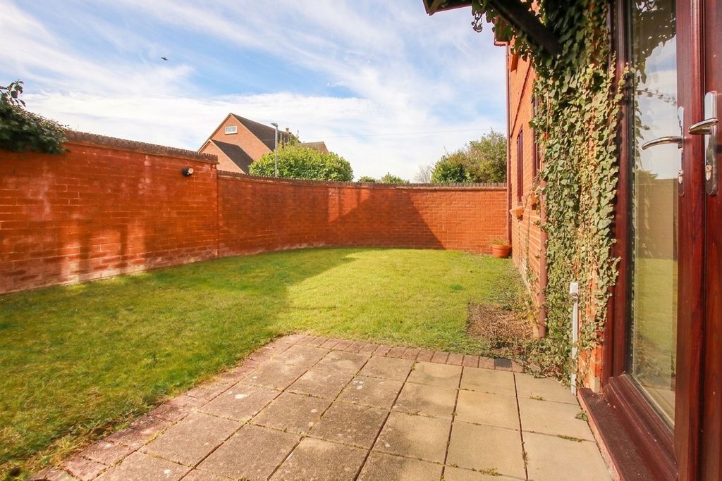 Property photo 3 of 6