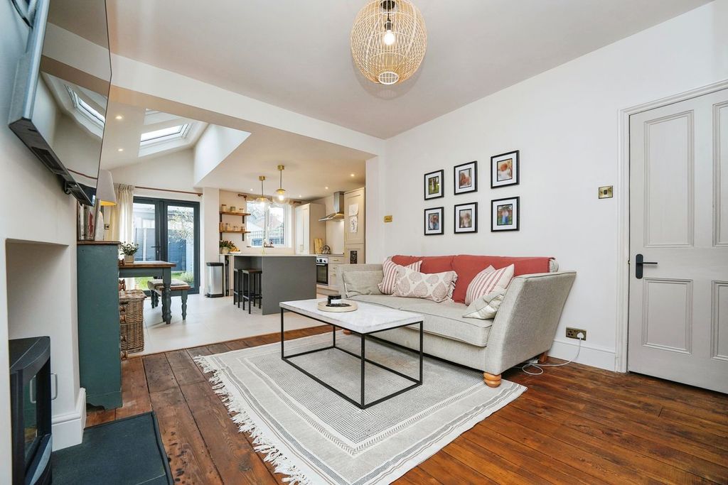 Property photo 2 of 15