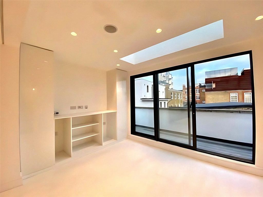 Property photo 3 of 12 Picture No. 04