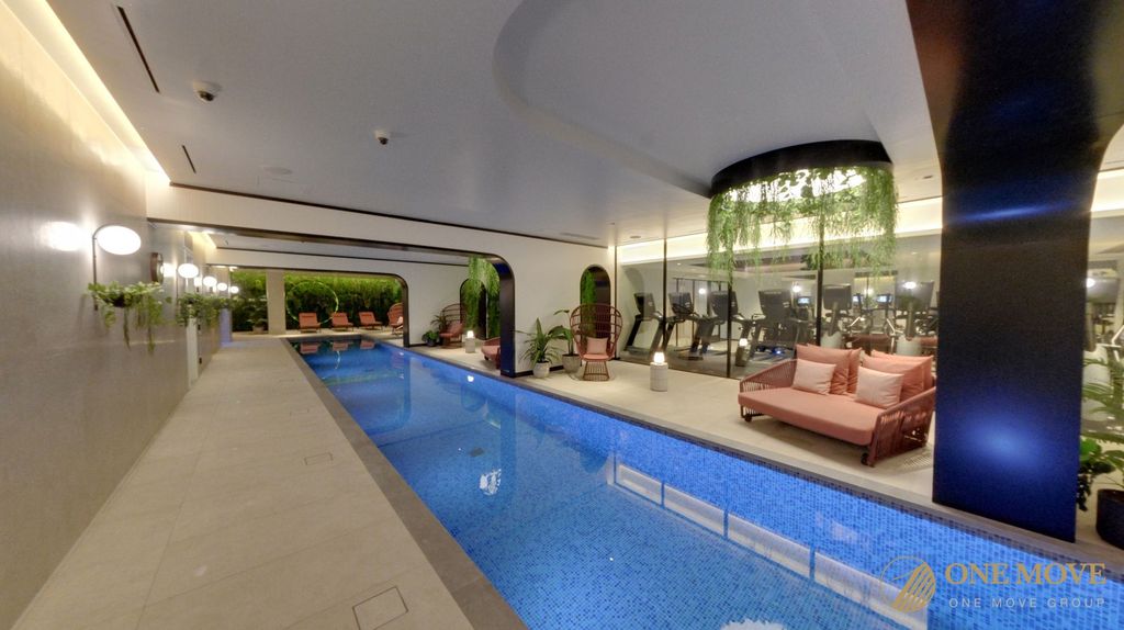 Property photo 2 of 25