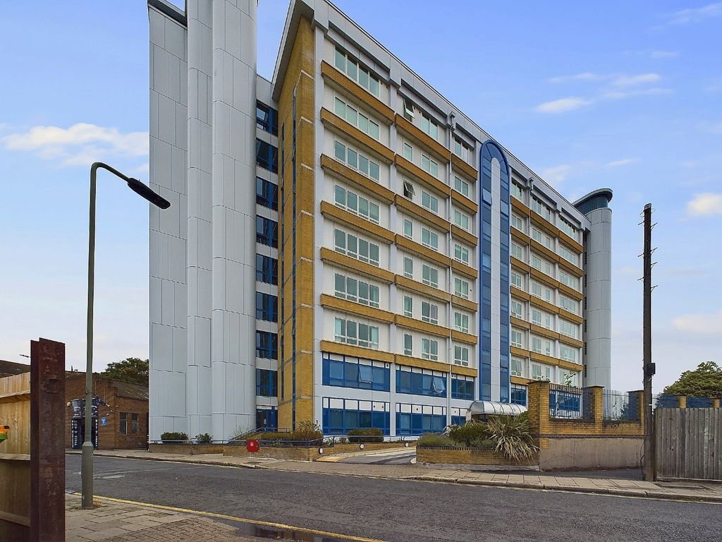 Property photo 1 of 9 4861820