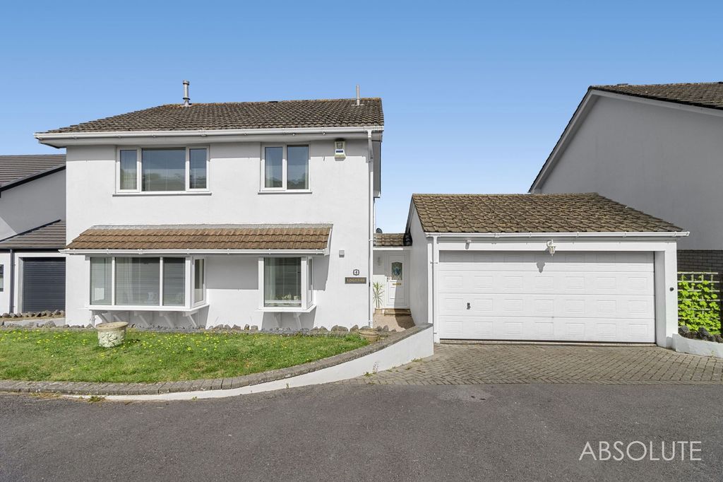 Property photo 1 of 32