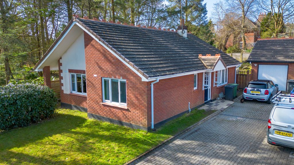 Property photo 2 of 20