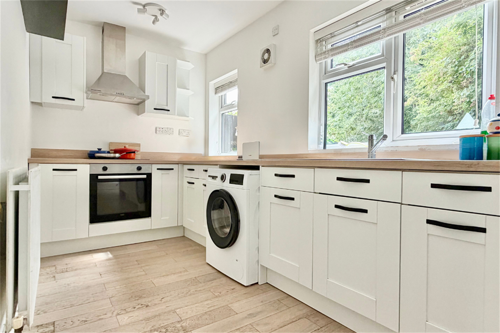 Property photo 2 of 15 Kitchen