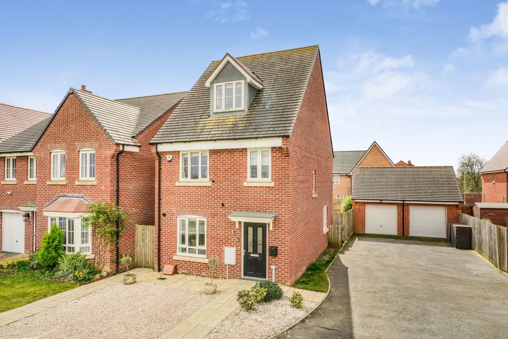 Property photo 1 of 29