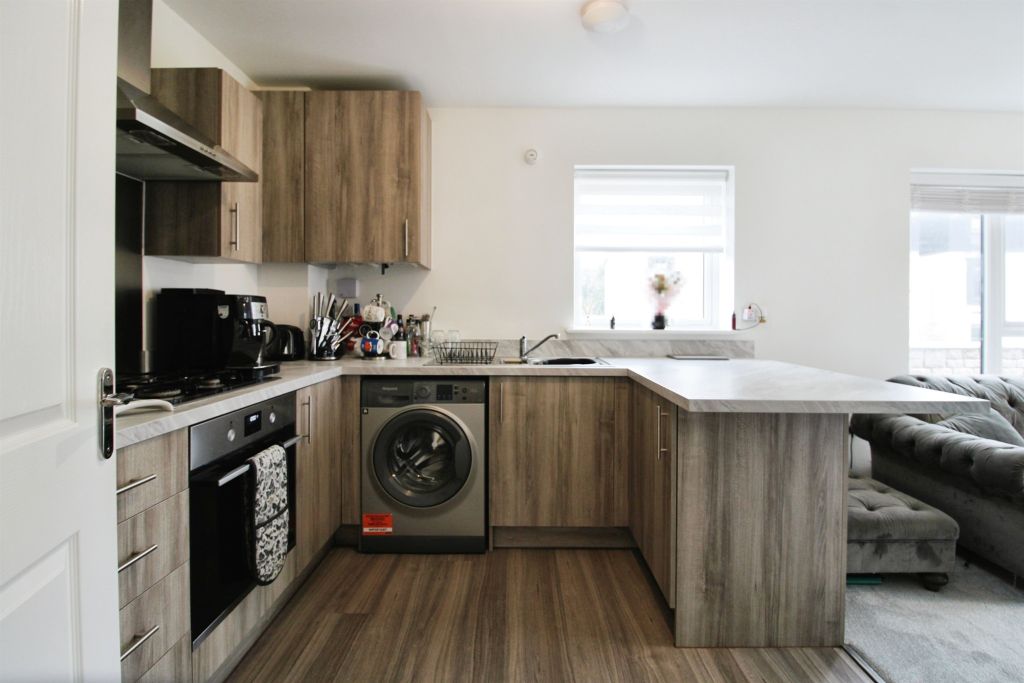 Property photo 3 of 12