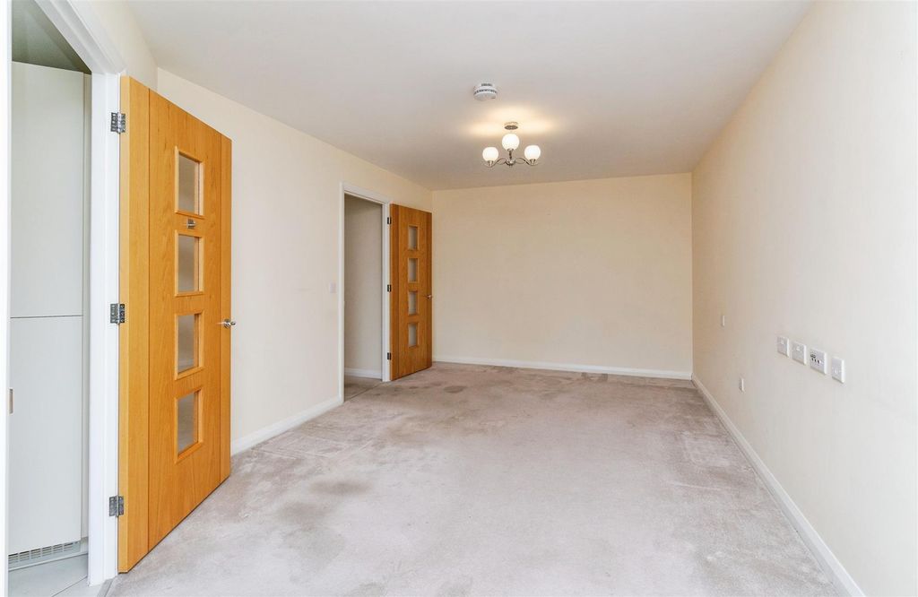 Property photo 3 of 20 Deanspark18.Jpg