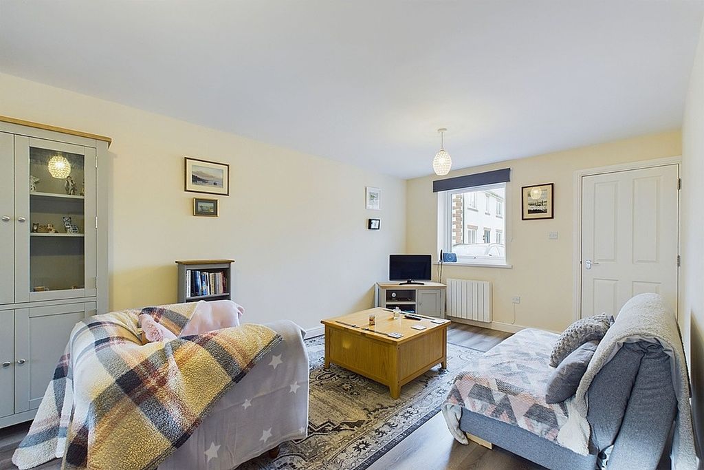 Property photo 3 of 10 Photo 9