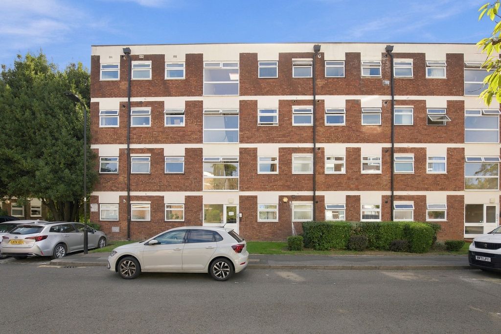Property photo 1 of 15