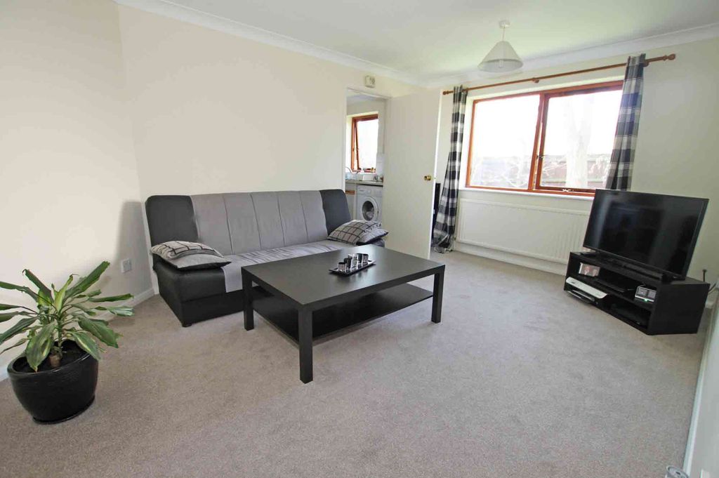 Property photo 2 of 6