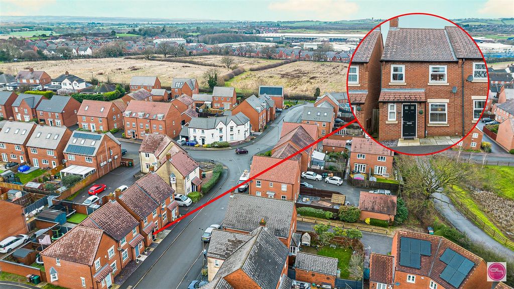 Property photo 1 of 38 Hope Way, Church Gresley (7).Jpg