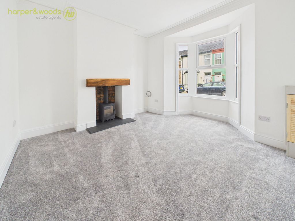 Property photo 2 of 36