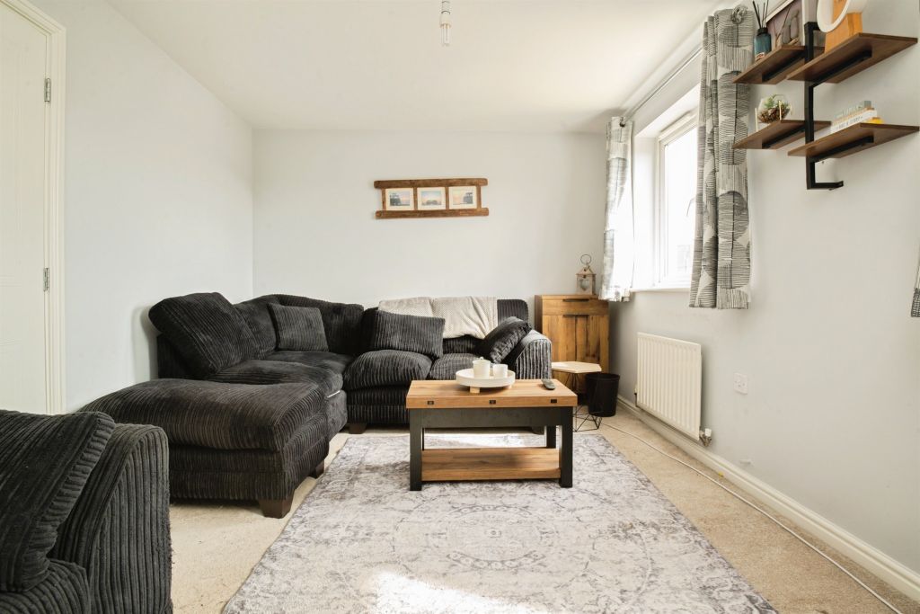 Property photo 3 of 16