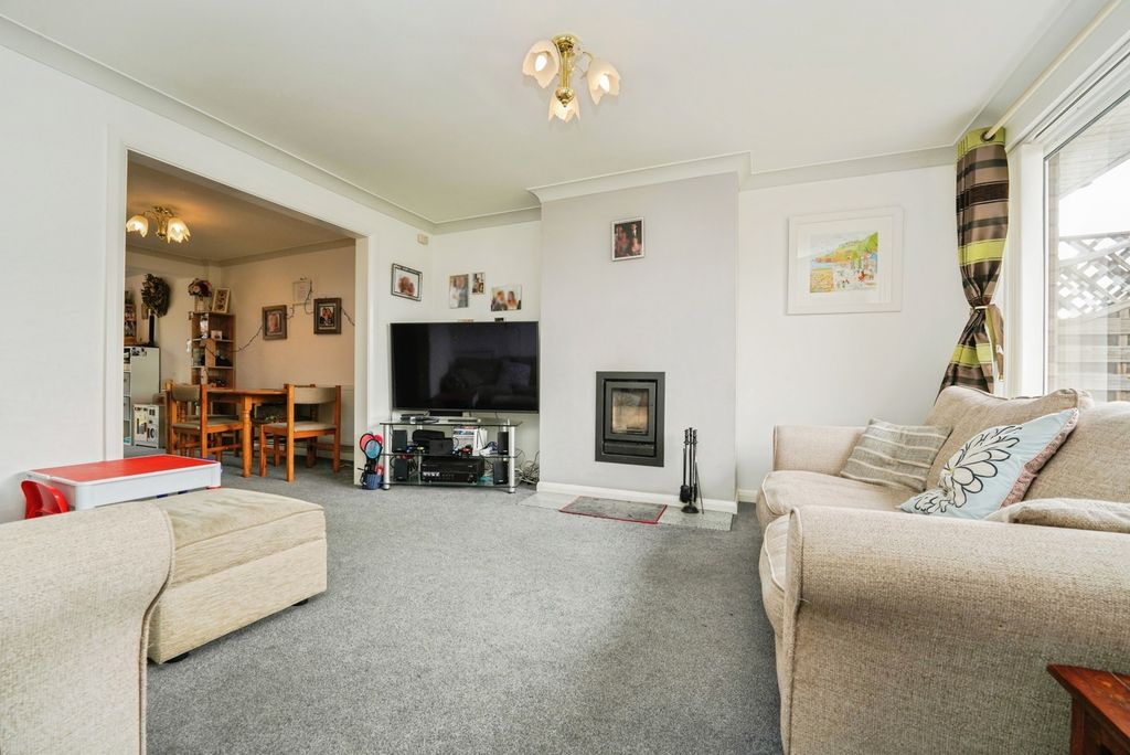 Property photo 2 of 18 Photo