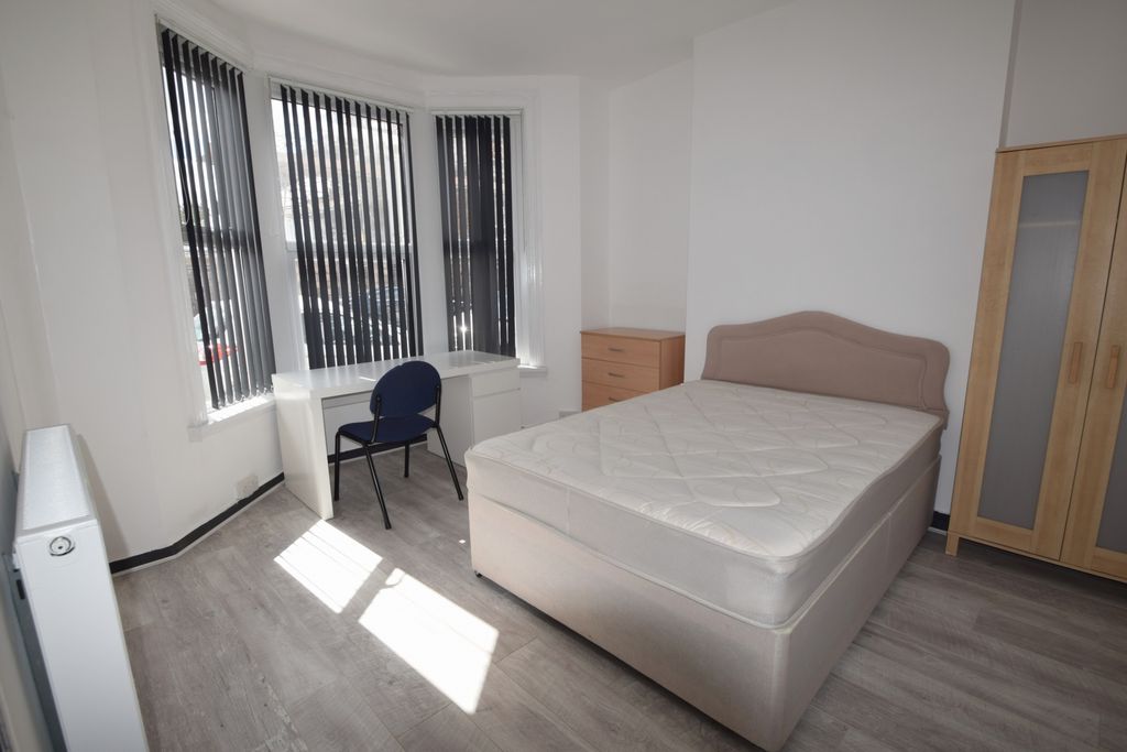 Property photo 3 of 8 Photo 3