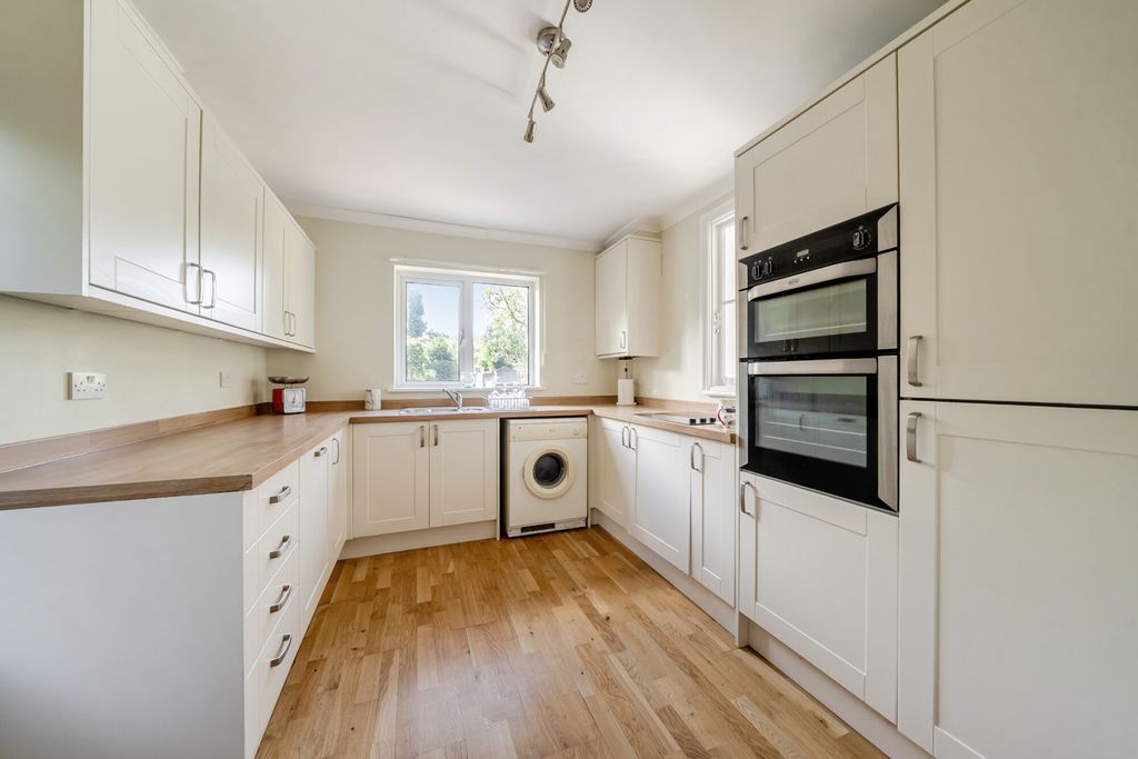 Property photo 2 of 20 1530876-10-6Ac79A...