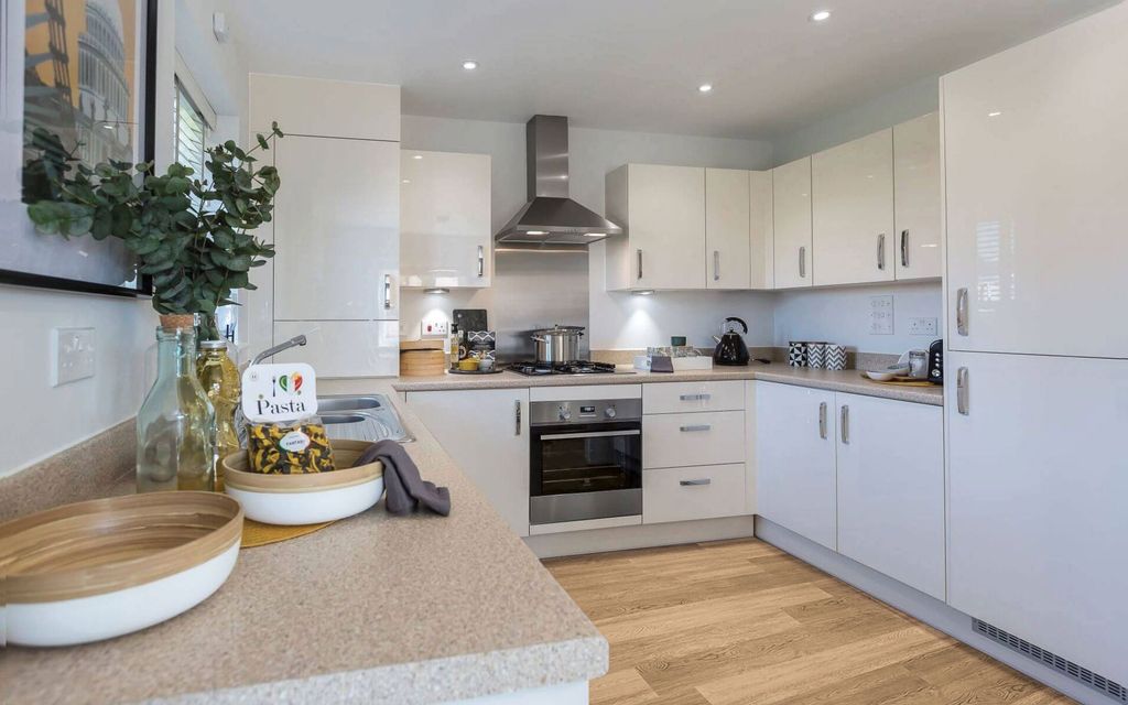 Property photo 2 of 9