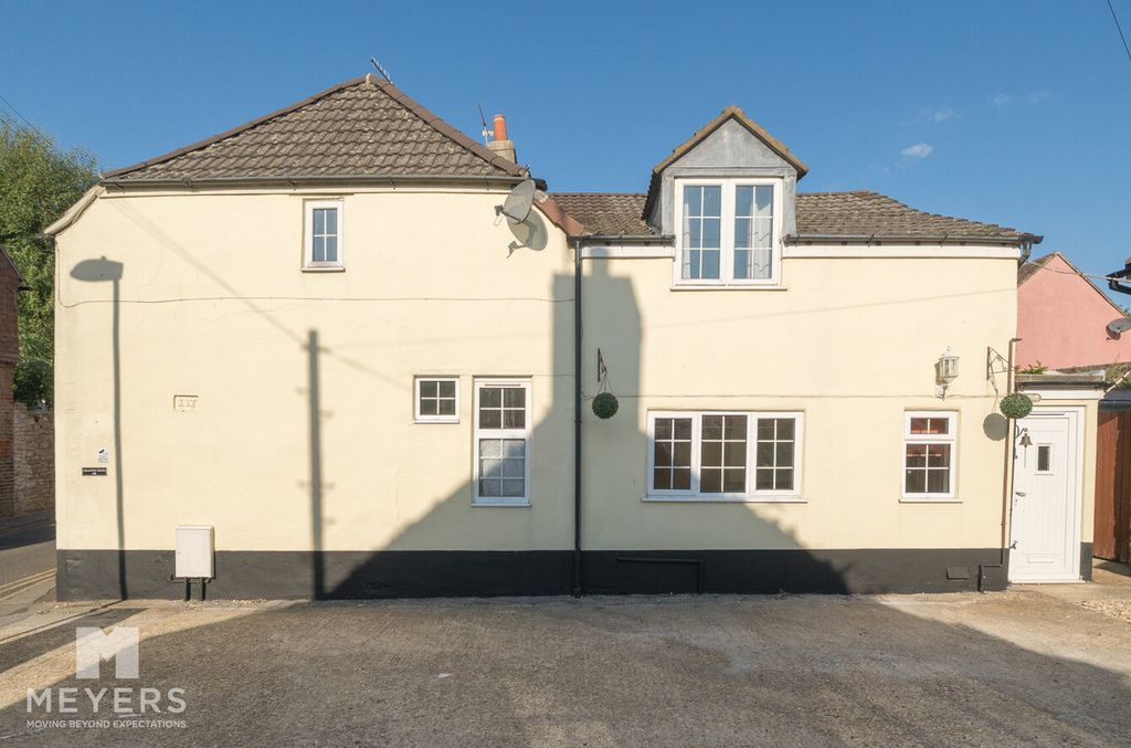 Property photo 2 of 15