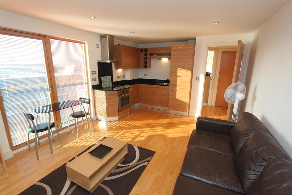 Property photo 1 of 7 Livingroom1.Jpg