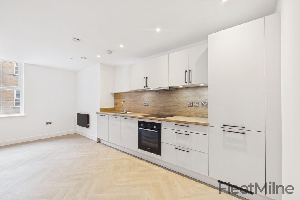 Property photo 3 of 14 Kitchen